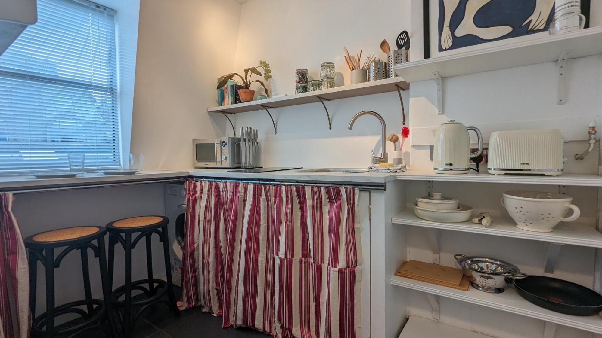 Charming & Quaint Old Compton Apartamento - Quiet Guests Only Allowed, No Parties Allowed, Over 25 Years Old Or Families ลอนดอน ภายนอก รูปภาพ