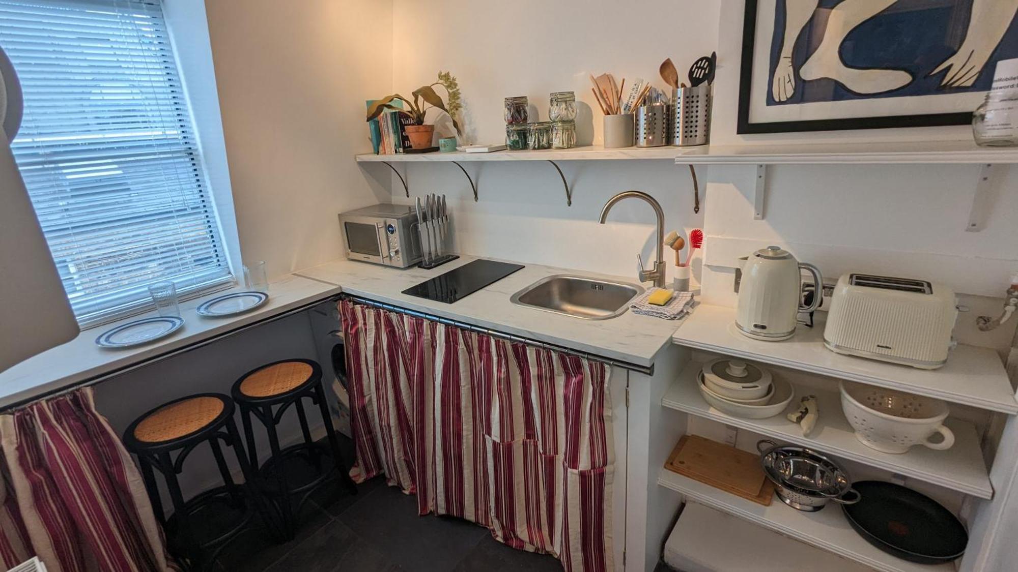 Charming & Quaint Old Compton Apartamento - Quiet Guests Only Allowed, No Parties Allowed, Over 25 Years Old Or Families ลอนดอน ภายนอก รูปภาพ